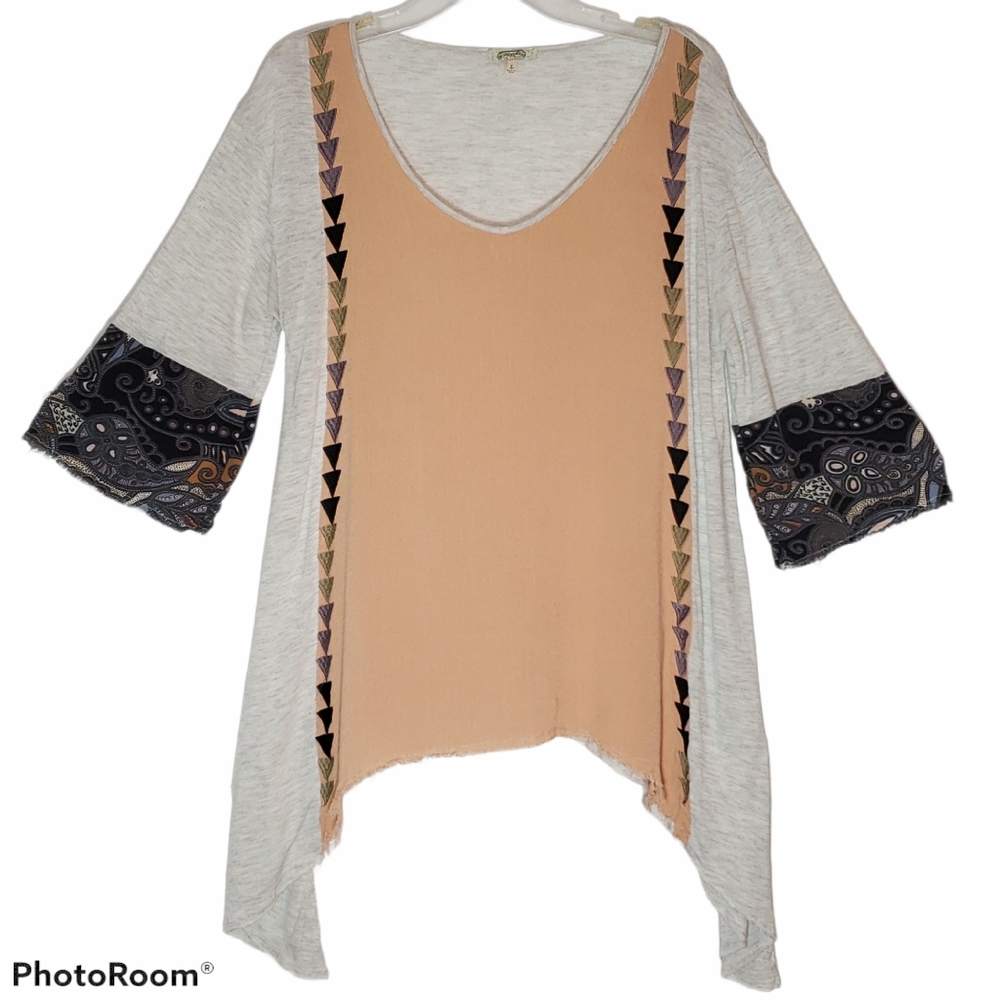 BEK two tone Aztec paisley print sleeves. Size L